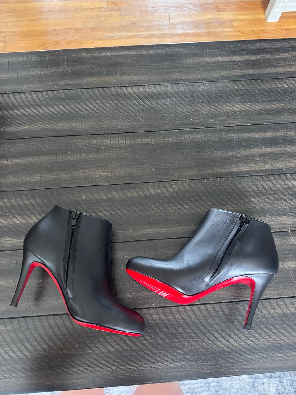 Christian Louboutins size 34.5 - Picture 4 of 8